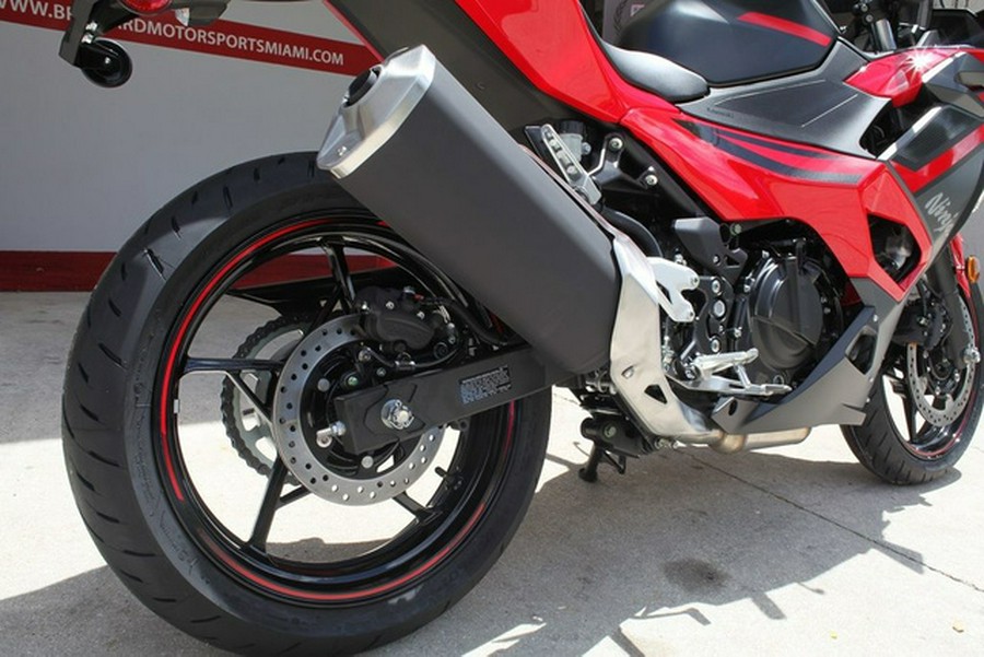 2024 Kawasaki Ninja 500 ABS Passion Red/Metallic Flat Spark Bla
