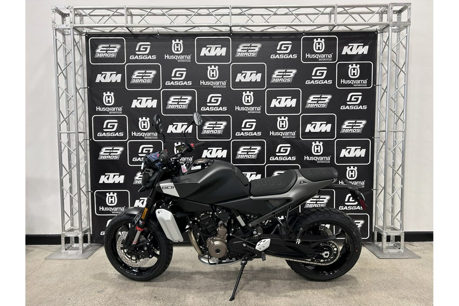 2025 Husqvarna Motorcycles Svartpilen 801