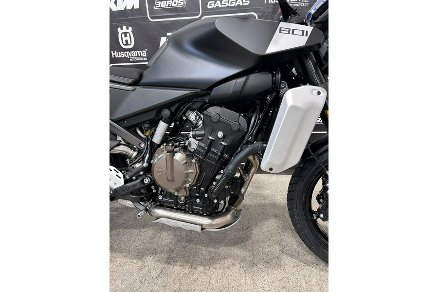 2025 Husqvarna Motorcycles Svartpilen 801