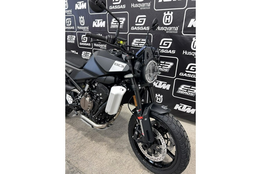 2025 Husqvarna Motorcycles Svartpilen 801
