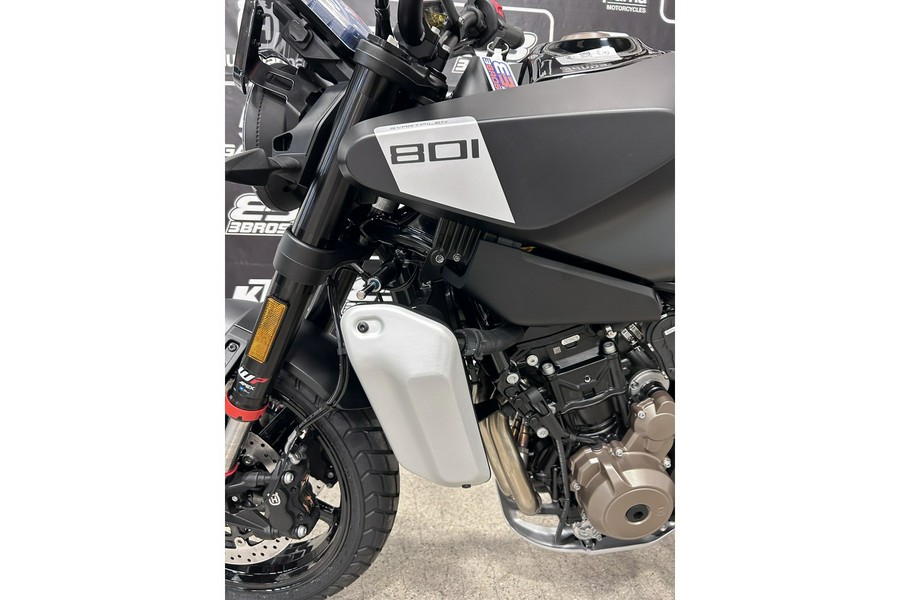 2025 Husqvarna Motorcycles Svartpilen 801