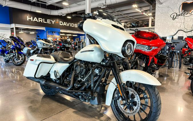 2018 Harley-Davidson FLHXS - Street Glide Special