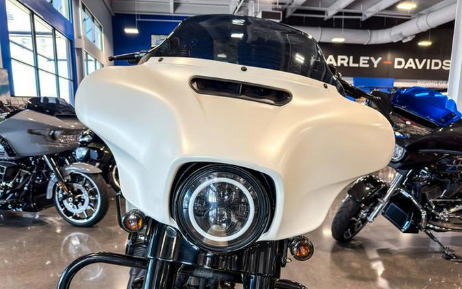 2018 Harley-Davidson FLHXS - Street Glide Special