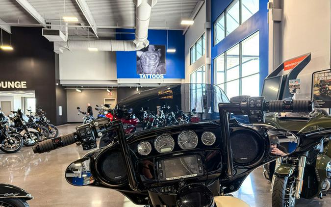 2018 Harley-Davidson FLHXS - Street Glide Special