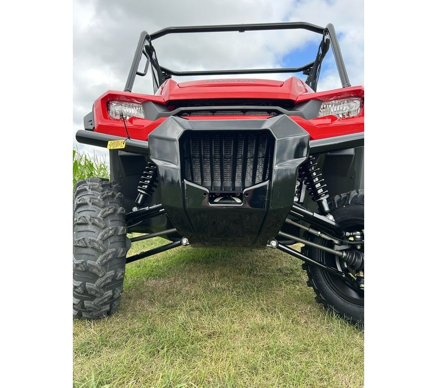 2023 Honda® Pioneer 1000-6 Deluxe Crew