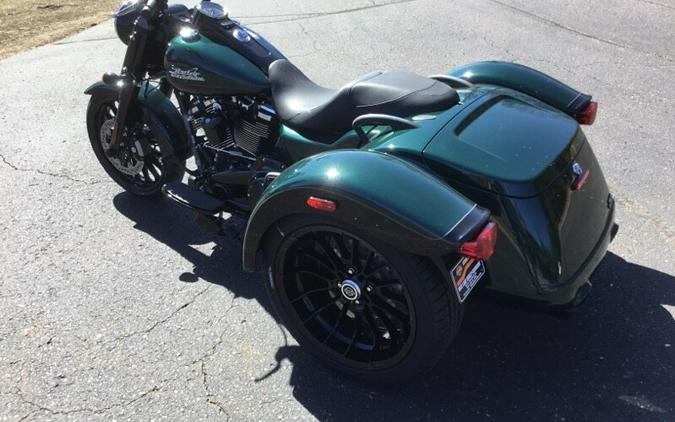 2024 Harley-Davidson® Freewheeler® Alpine Green / Vivid Black