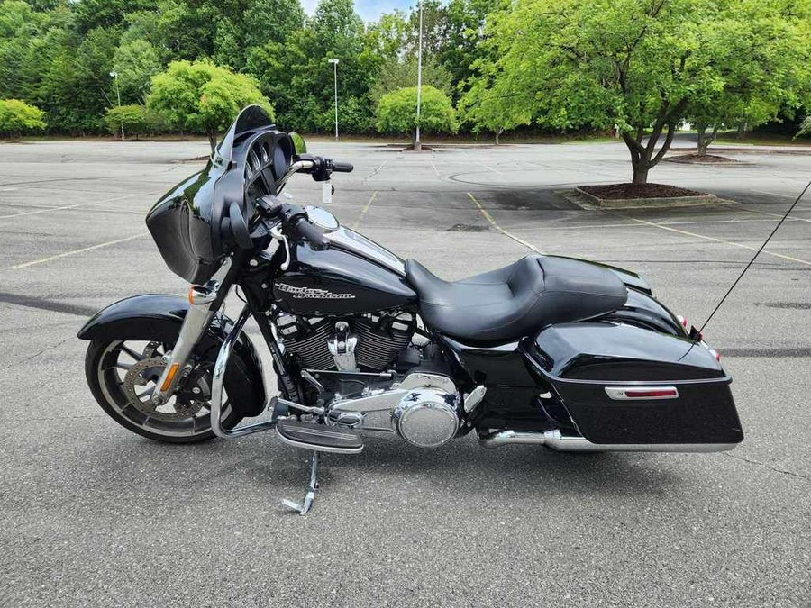 2020 Harley-Davidson Street Glide® Base