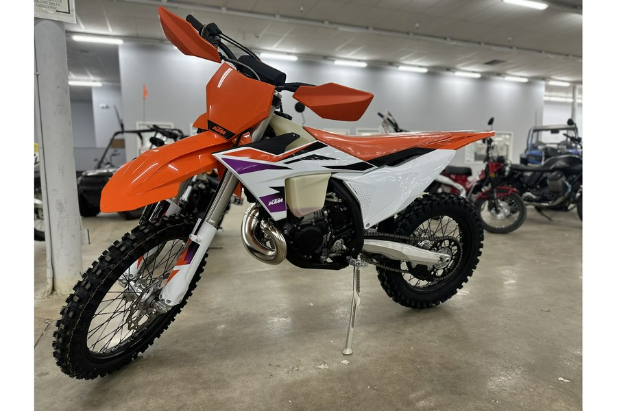 2025 KTM XC 300