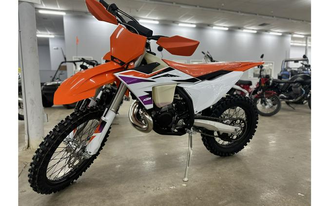 2025 KTM XC 300