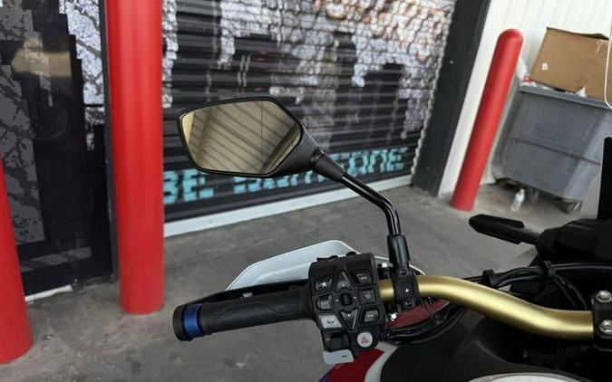 2025 Honda® Africa Twin Adventure Sports ES DCT