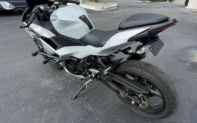 2025 Kawasaki Ninja 500 ABS