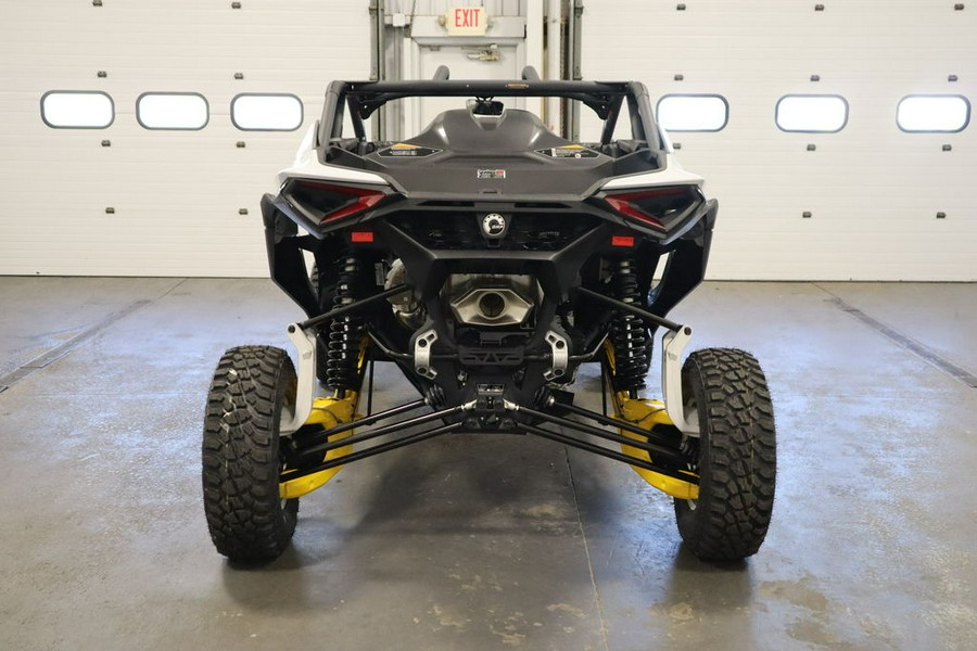 2024 Can-Am® Maverick R 999T DCT