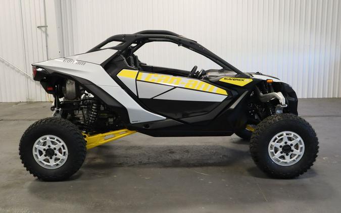 2024 Can-Am® Maverick R 999T DCT