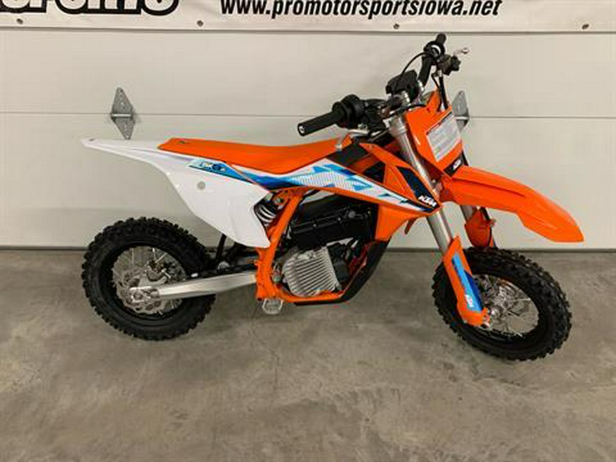 2024 KTM SX-E 3