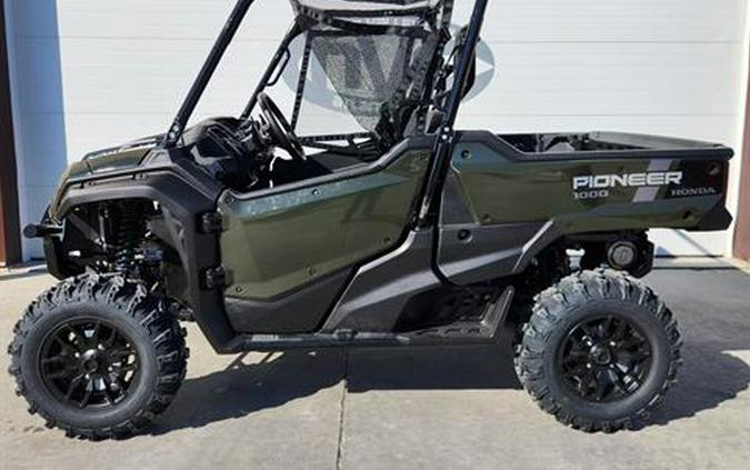 2024 Honda Pioneer 1000 Deluxe