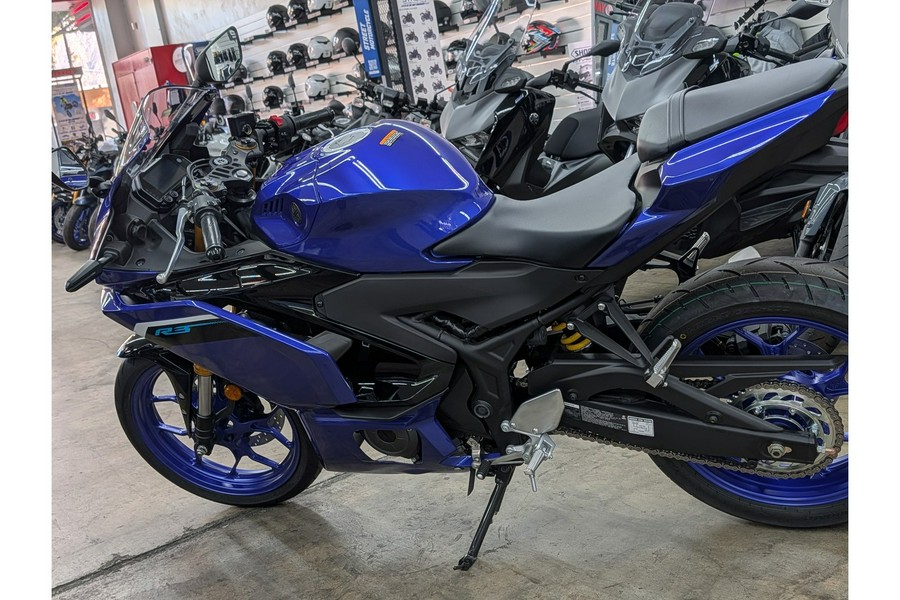 2025 Yamaha YZF-R3 ABS CA