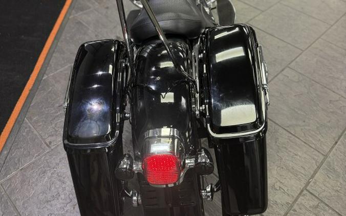 2015 Harley-Davidson Switchback Vivid Black FLD