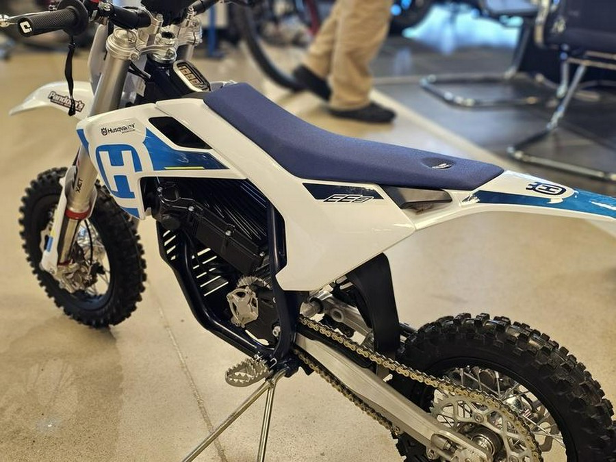 2024 Husqvarna® EE 3