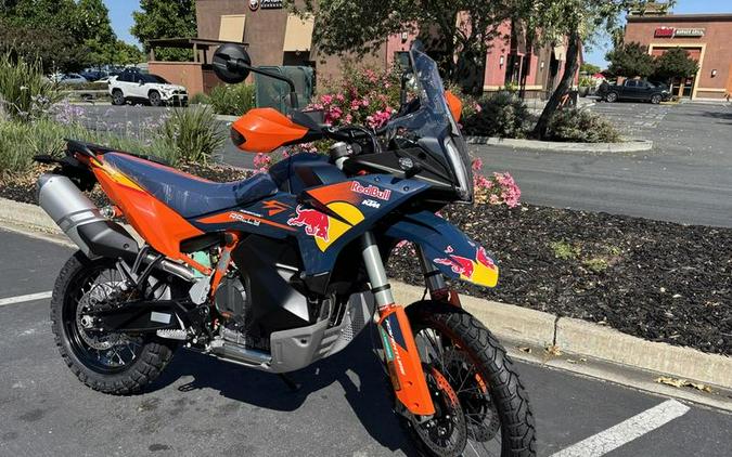 2027 KTM 890 Adventure R Rally