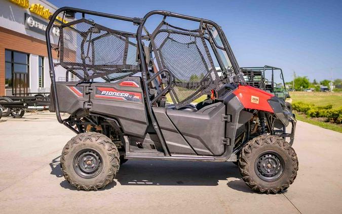2017 Honda® Pioneer 700-4