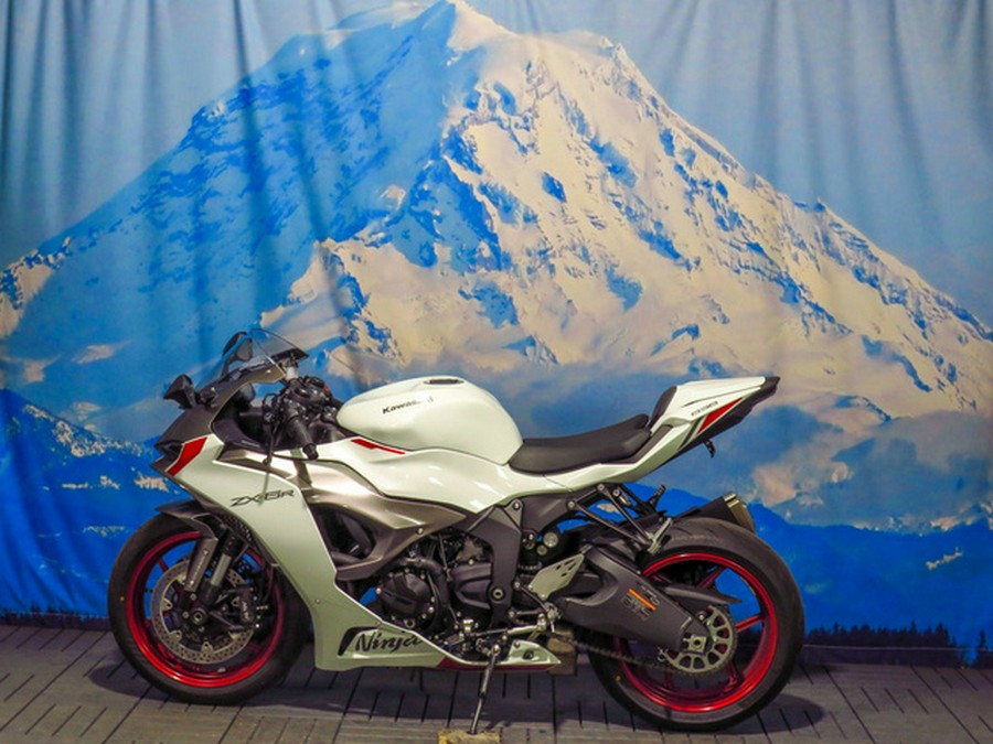 2025 Kawasaki Ninja ZX-6R ABS ABS KRT Edition