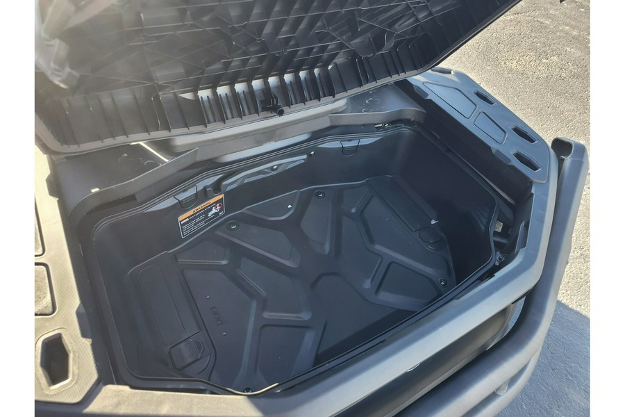 2026 Outlander 850 XT Silver - Can-Am