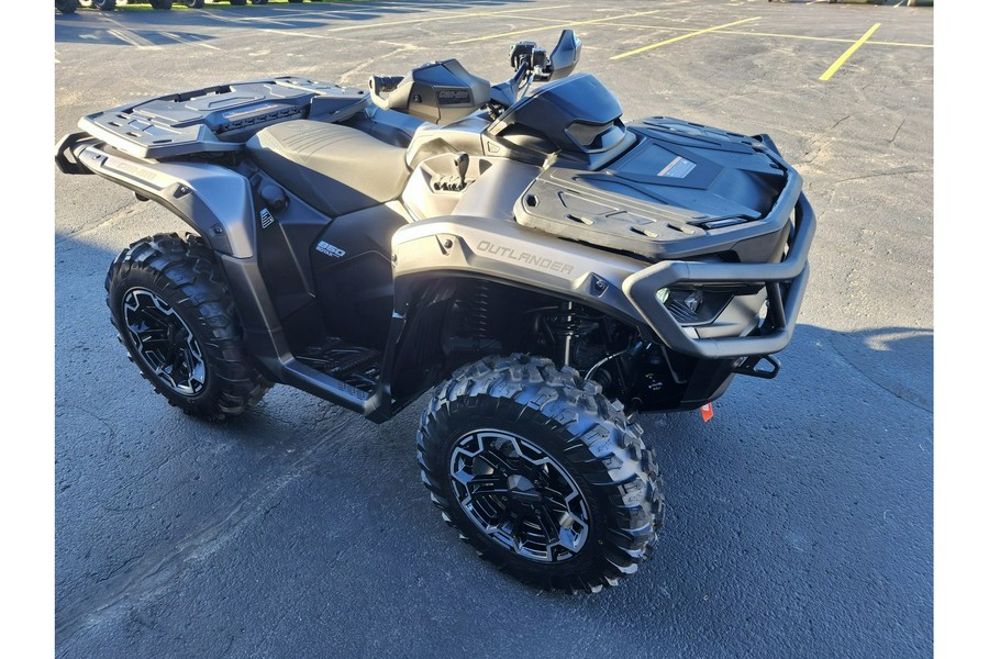 2026 Outlander 850 XT Silver - Can-Am