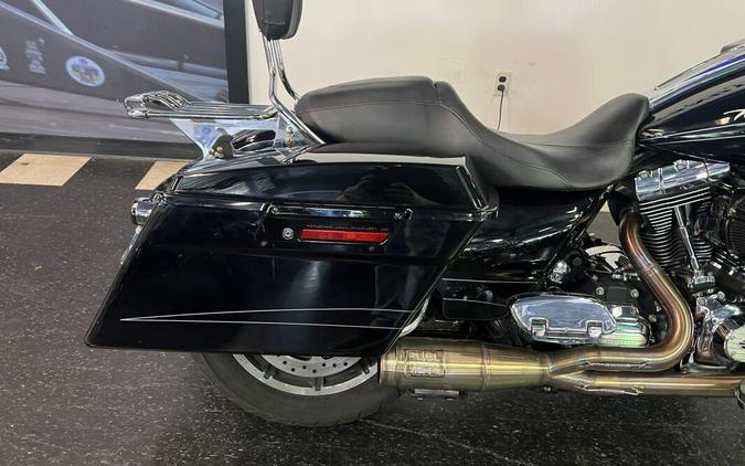 2012 Harley-Davidson Road Glide Custom Vivid Black FLTRX