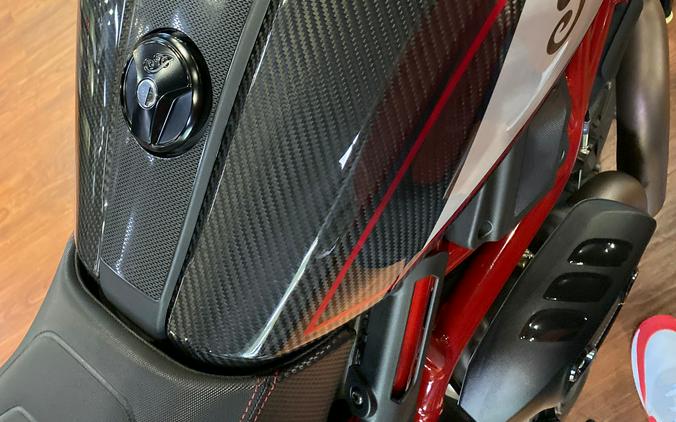 2022 Indian Motorcycle FTR R CARBON