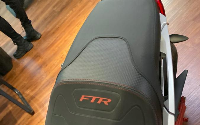 2022 Indian Motorcycle FTR R CARBON