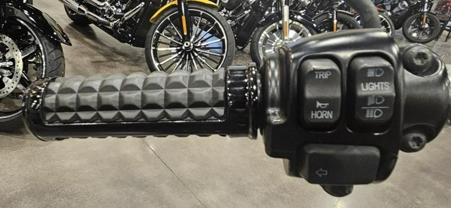 2014 Harley-Davidson® FLSTFB - Softail® Fat Boy® Lo