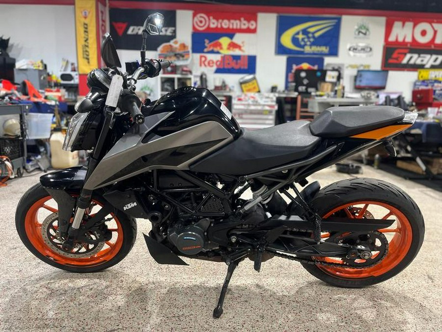 2023 KTM 200 Duke