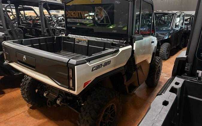 2026 Can-Am® Defender Limited HD11