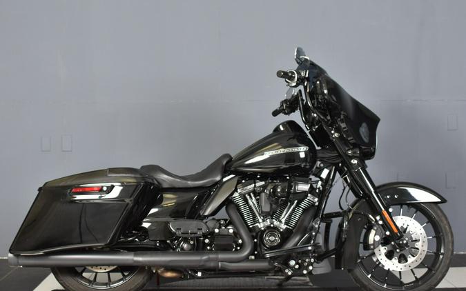 2018 Harley-Davidson Street Glide Special Vivid Black