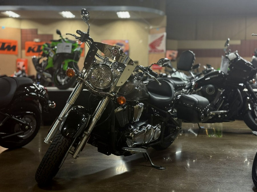 2026 Kawasaki Vulcan® 900 Classic LT