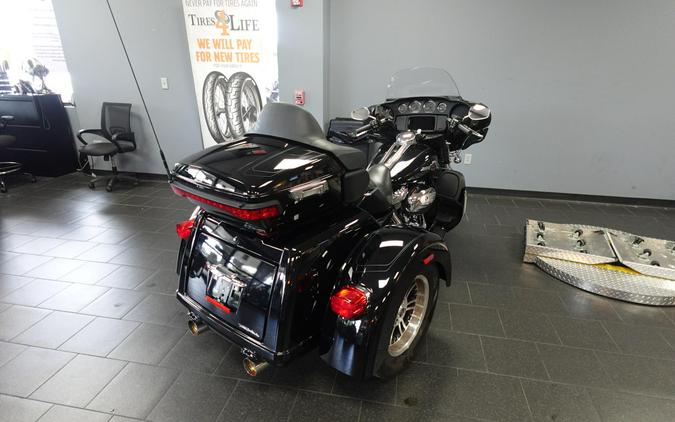 2024 Harley-Davidson Tri Glide Ultra FLHTCUTG
