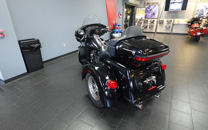 2024 Harley-Davidson Tri Glide Ultra FLHTCUTG