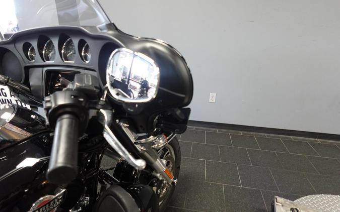 2024 Harley-Davidson Tri Glide Ultra FLHTCUTG