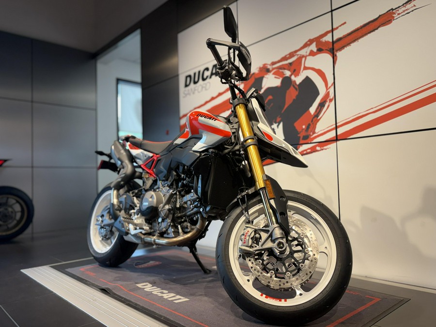 2026 Ducati HYPERMOTARD V2 SP