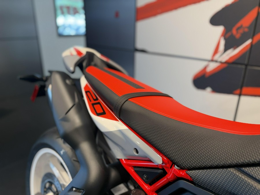 2026 Ducati HYPERMOTARD V2 SP