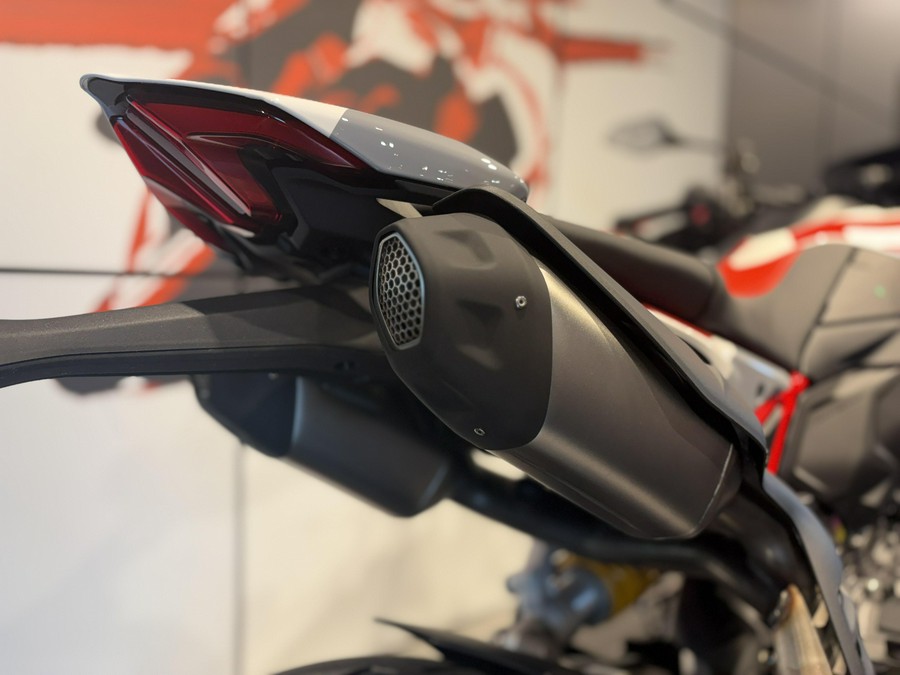 2026 Ducati HYPERMOTARD V2 SP