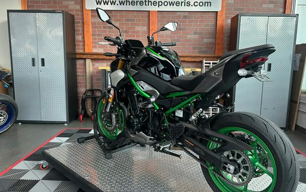 2025 Kawasaki Z900 SE ABS