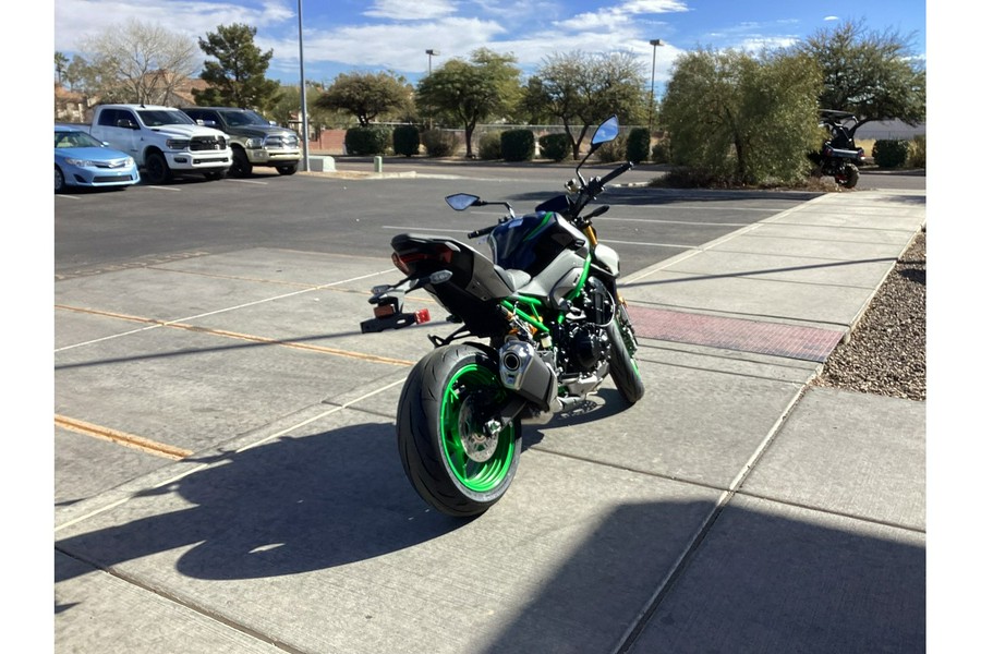 2025 Kawasaki Z900 SE ABS