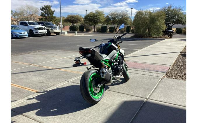 2025 Kawasaki Z900 SE ABS