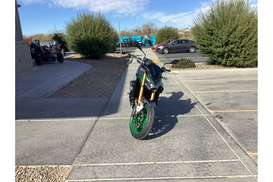 2025 Kawasaki Z900 SE ABS