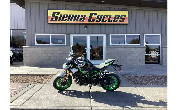 2025 Kawasaki Z900 SE ABS