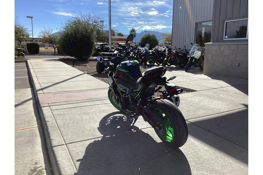 2025 Kawasaki Z900 SE ABS