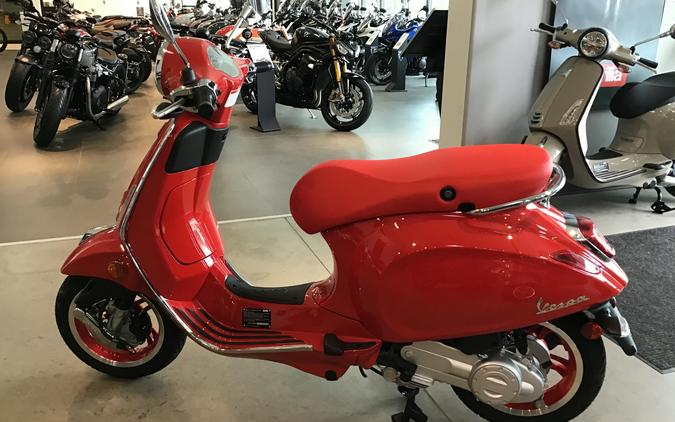 2025 Vespa Primavera 50 Red