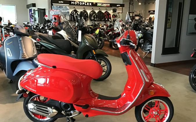 2025 Vespa Primavera 50 Red