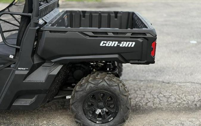 2025 Can-Am® Defender DPS HD7 Compass Green